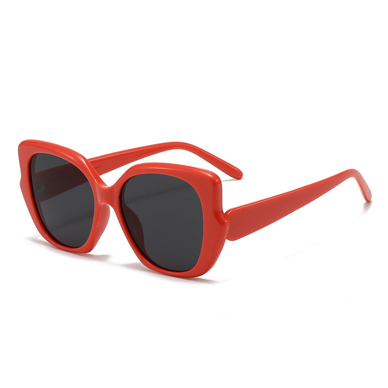 Women's oversized fashionable sunglasses with curved frame Bowlift