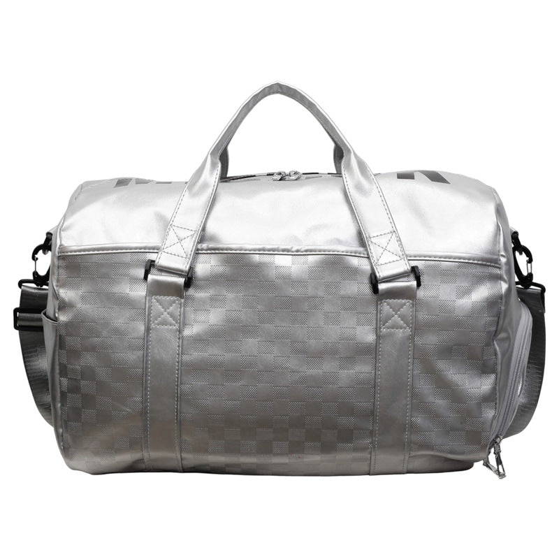 Sporty travel bag with water-repellent outer material and extensive interior organization Bowlift