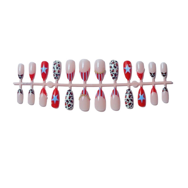 Artistic Nail Tips in Retro Style Bowlift