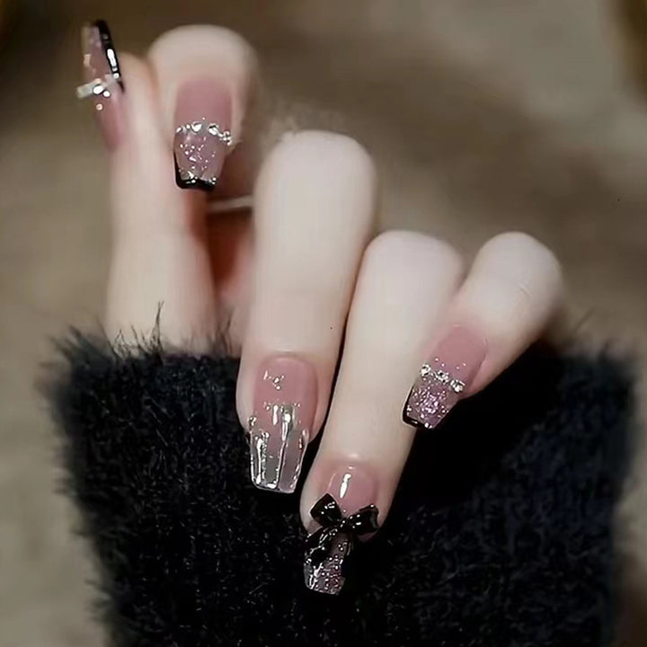 Elegant and Shiny Nail Art Bowlift