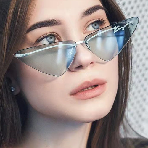 Ladies Trendy Cat-Eye Sunglasses with Feminine Frame Bowlift