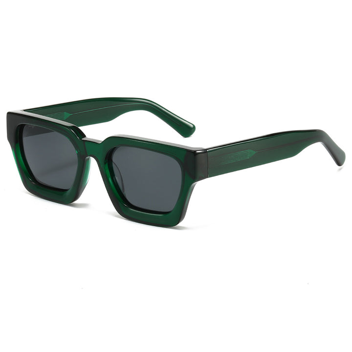 Women's designer sunglasses with modern, square frame and UV protection Bowlift