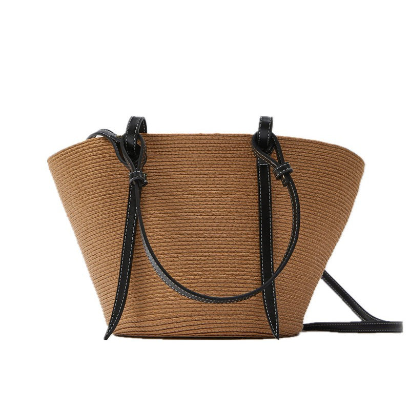 Generous basket bag with elegant leather accents Bowlift