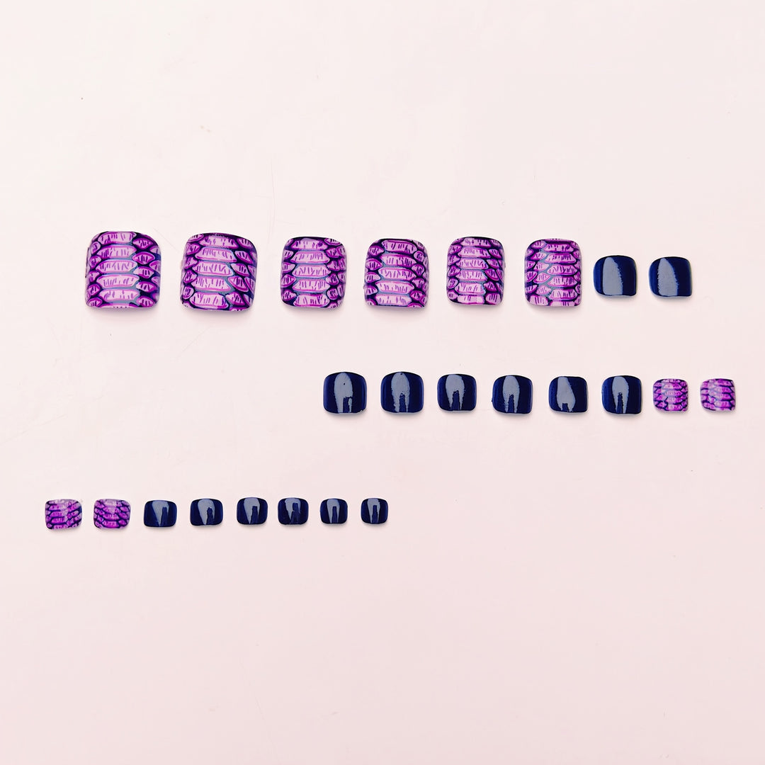 Artificial nails with glamorous snake pattern Bowlift