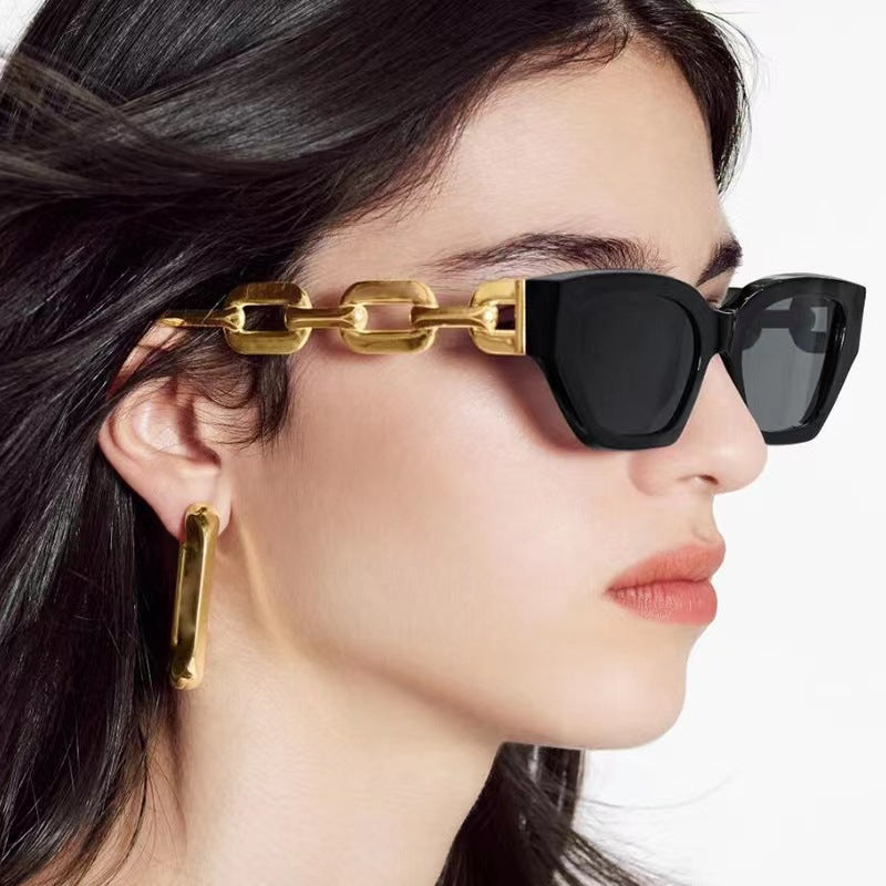 Women's Cat-Eye Sunglasses with Decorative Chain Frame Bowlift