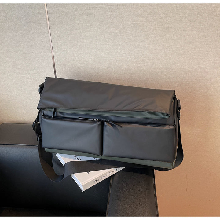 Modern Shoulder Bag with Versatile Compartments Bowlift