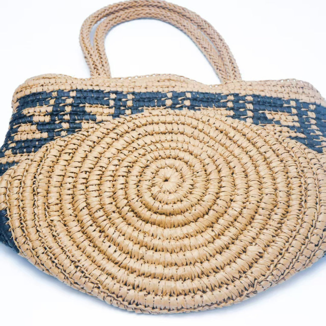 Handwoven basket bag with geometric pattern Bowlift