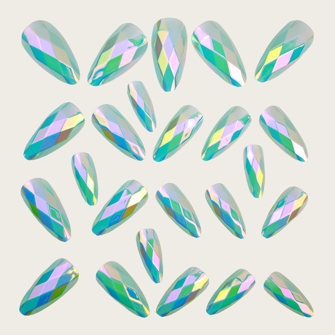 Art nails with faceted glitter design Bowlift
