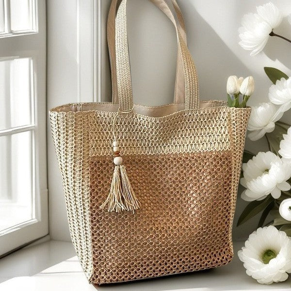 Handcrafted straw bag with tassels Bowlift