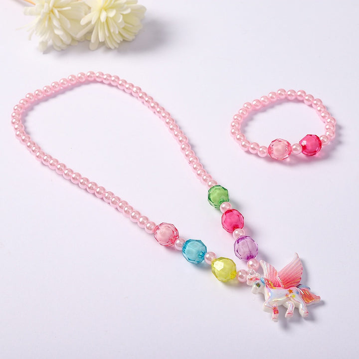 Playful jewelry set with unicorn pendant Bowlift
