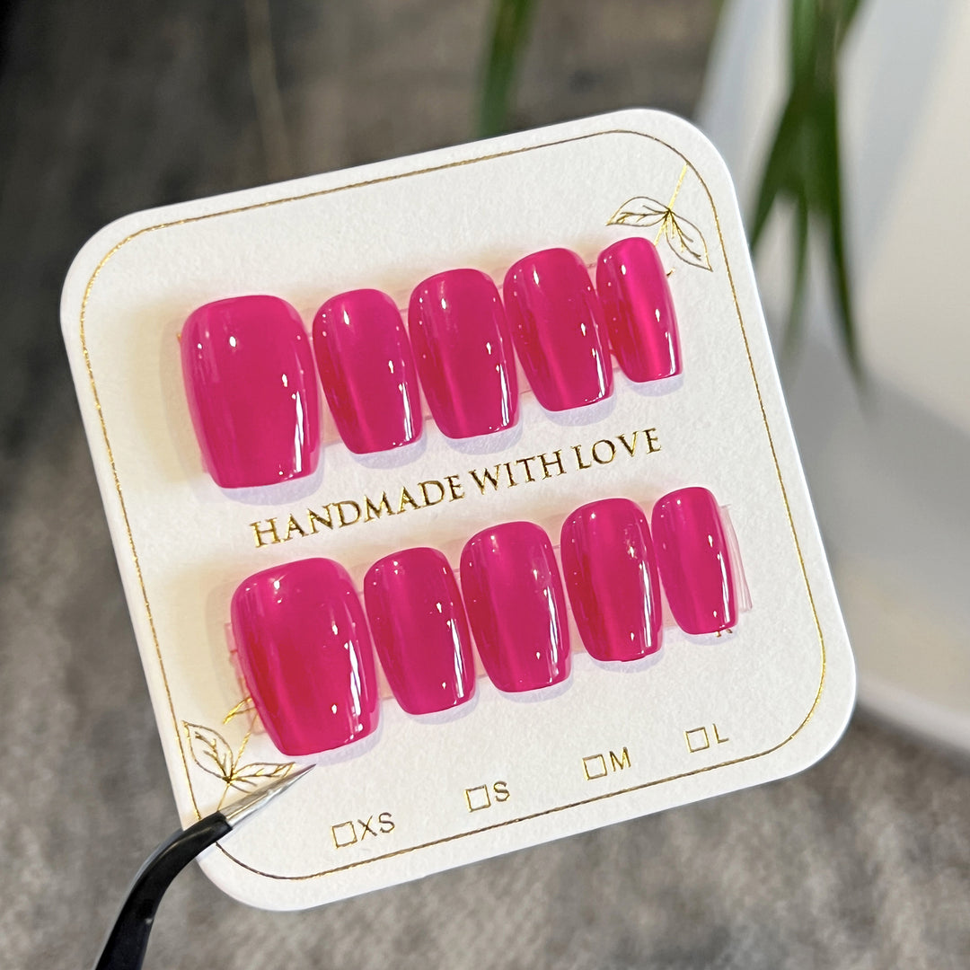 Artificial high-gloss nails with elegant design Bowlift