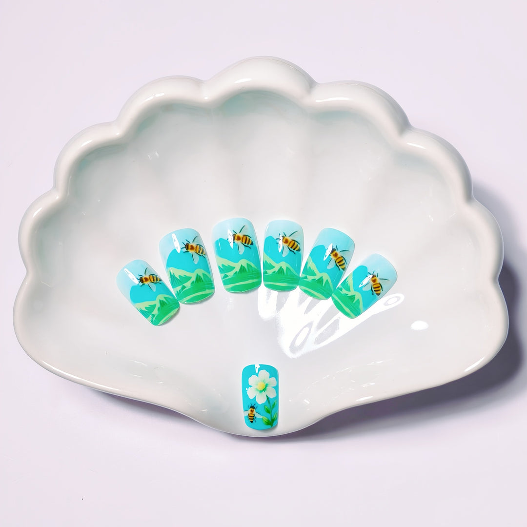 Nature-Inspired 3D Nail Art Bowlift
