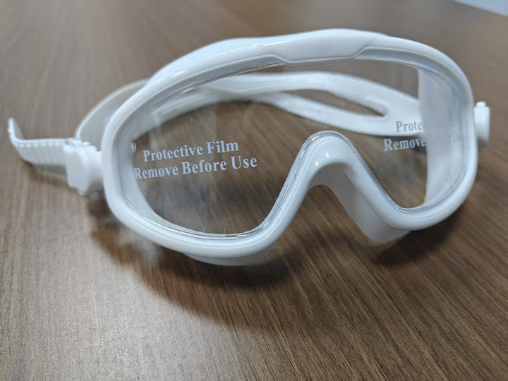 Swimming mask with anti-fog coating and ergonomic silicone frame Bowlift