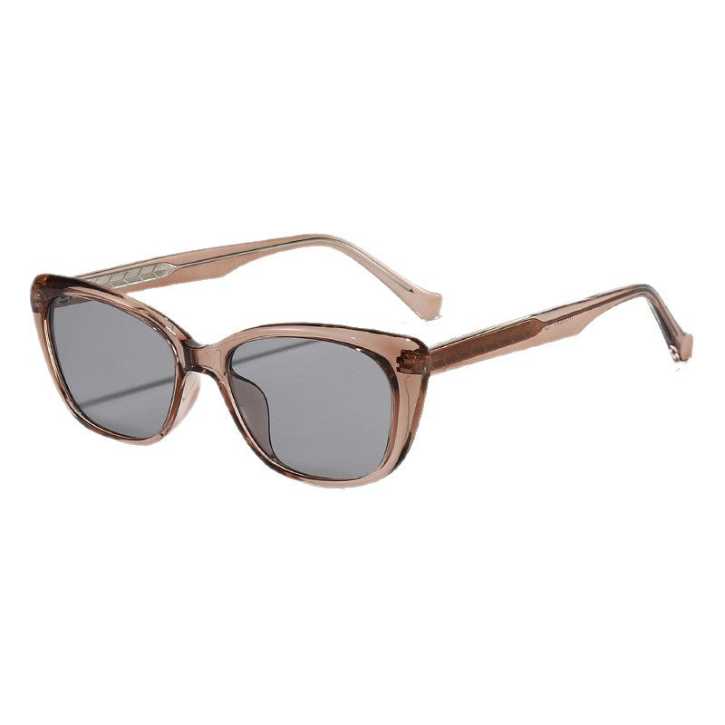 Ladies elegant sunglasses in modern cat-eye style Bowlift