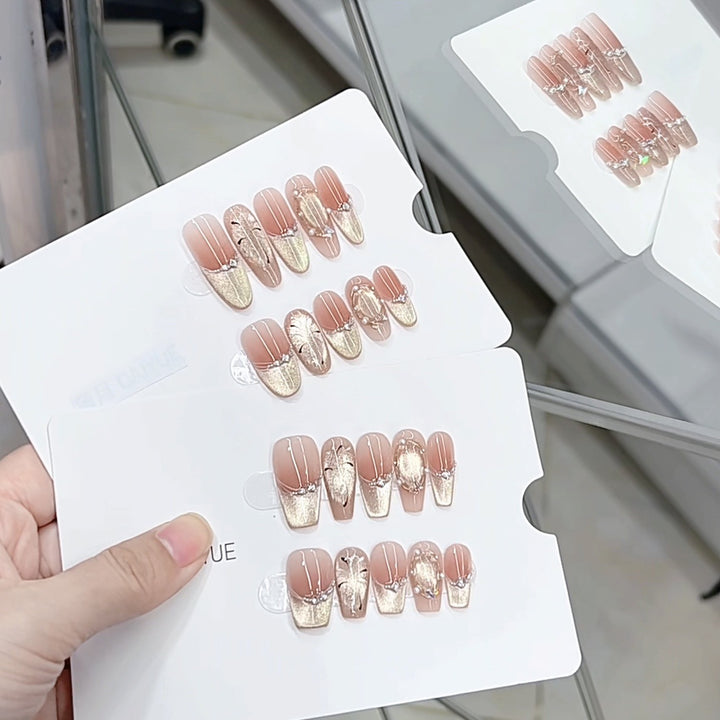 Elegant Press-On Nail Set with Metallic Accents Bowlift
