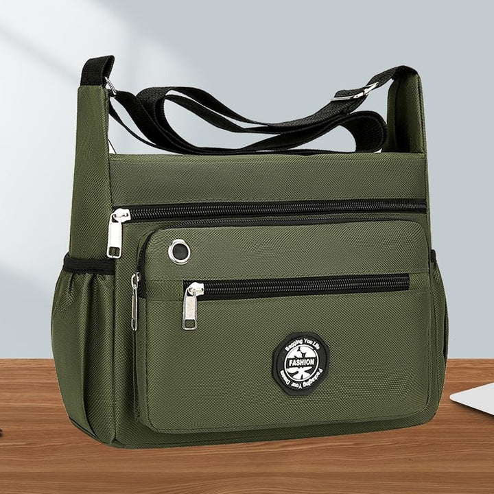 Fashionable Shoulder Bag With Multiple Compartments Bowlift