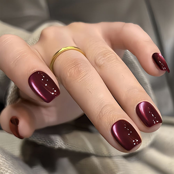 Artificial nails with modern night motif Bowlift