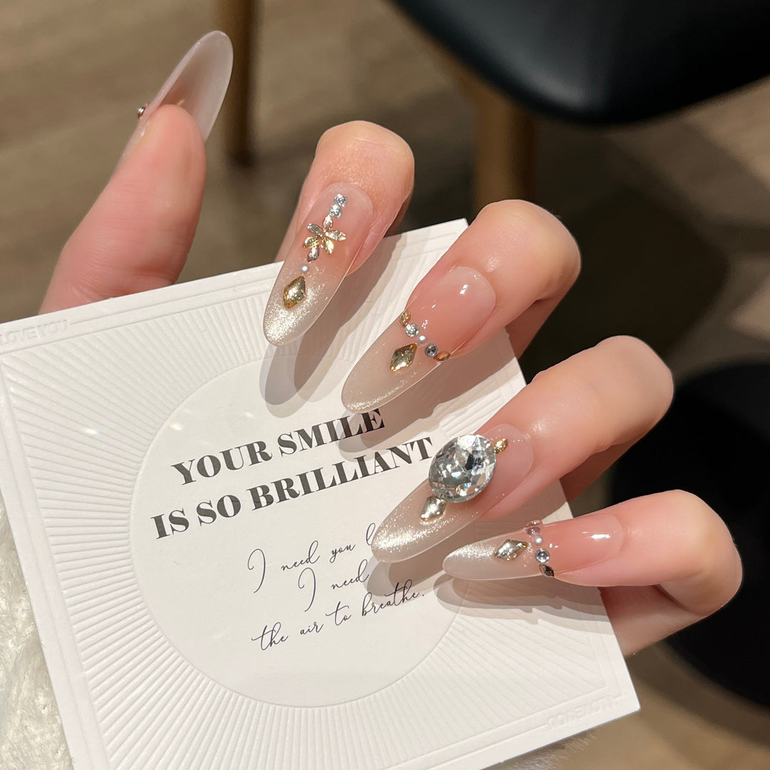 Elegant Rhinestone-Decorated Press-On Nail Extensions Bowlift