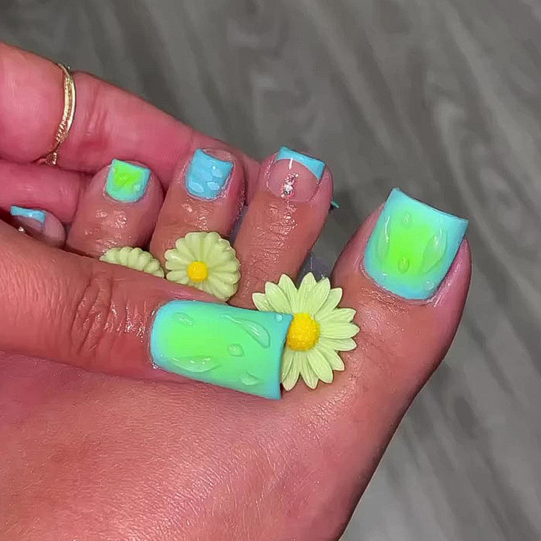 Creative Nail Design Bowlift