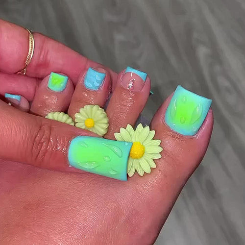 Creative Nail Design Bowlift