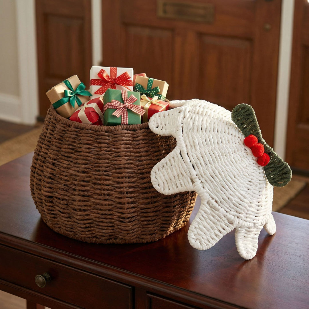 Playful storage basket in cake shape Bowlift