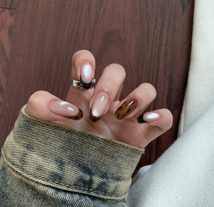 Artistic Ombre Press-On Nails with Creative Patterns Bowlift