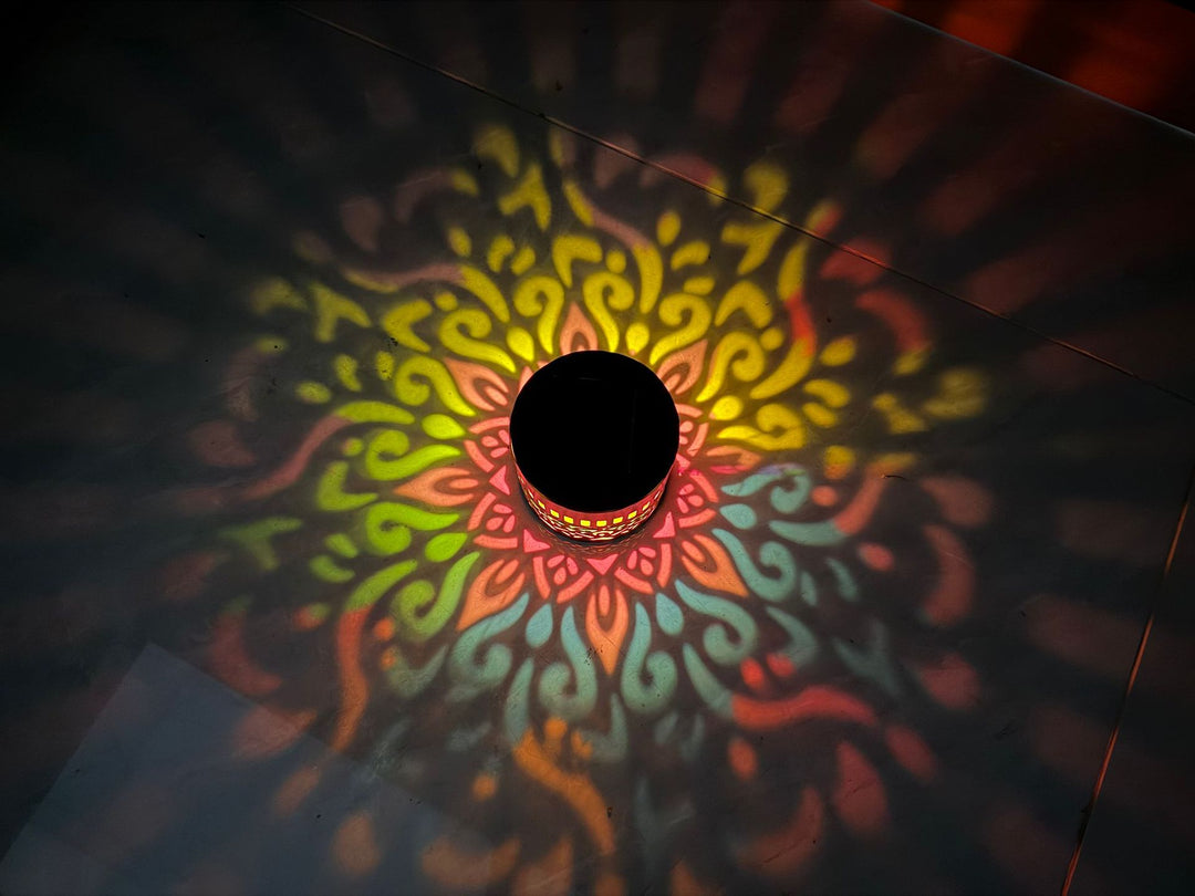 Solar Projection Garden Light With Decorative Floral Pattern And Dusk-To-Dawn Sensor Bowlift