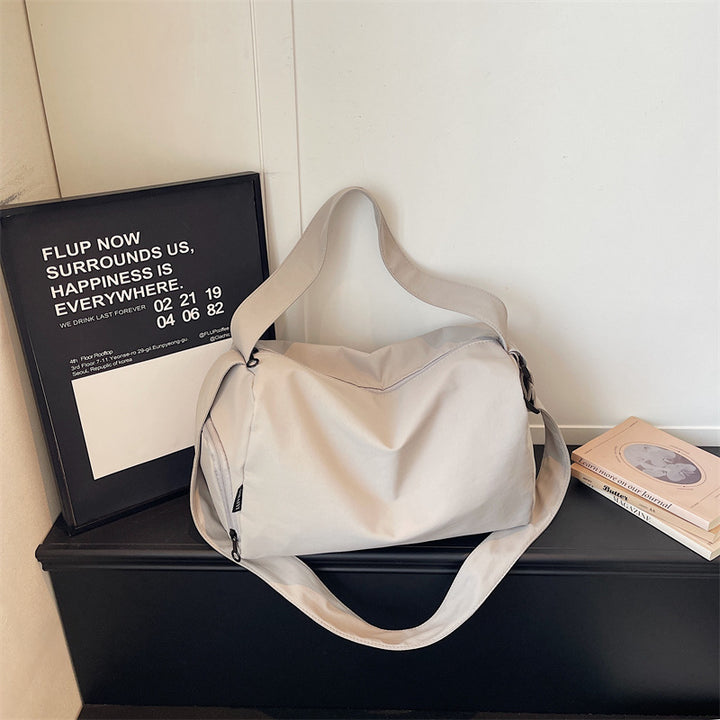 Versatile All-Season Travel Duffle Bag