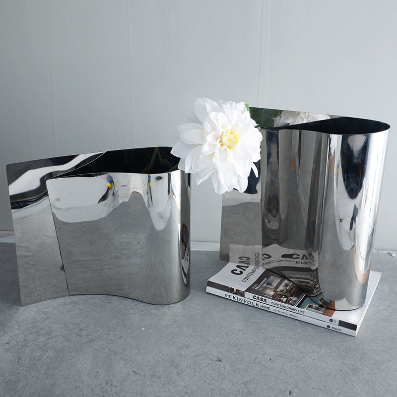 Modern Minimalist Decorative Metallic Waste Basket