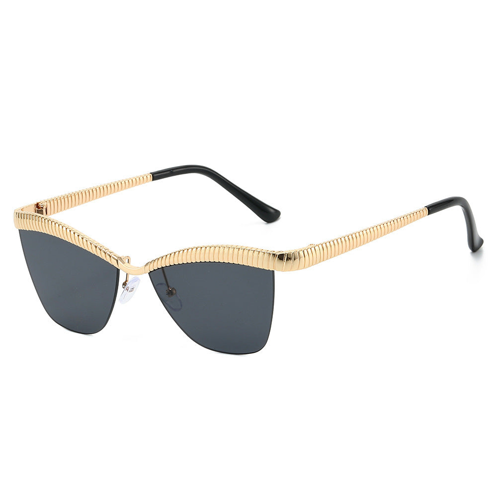 Modern Cat-Eye Sunglasses with Decorative Textured Frames Bowlift