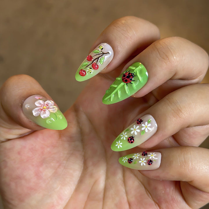 Botanical Themed Press-On Nail Kit Bowlift