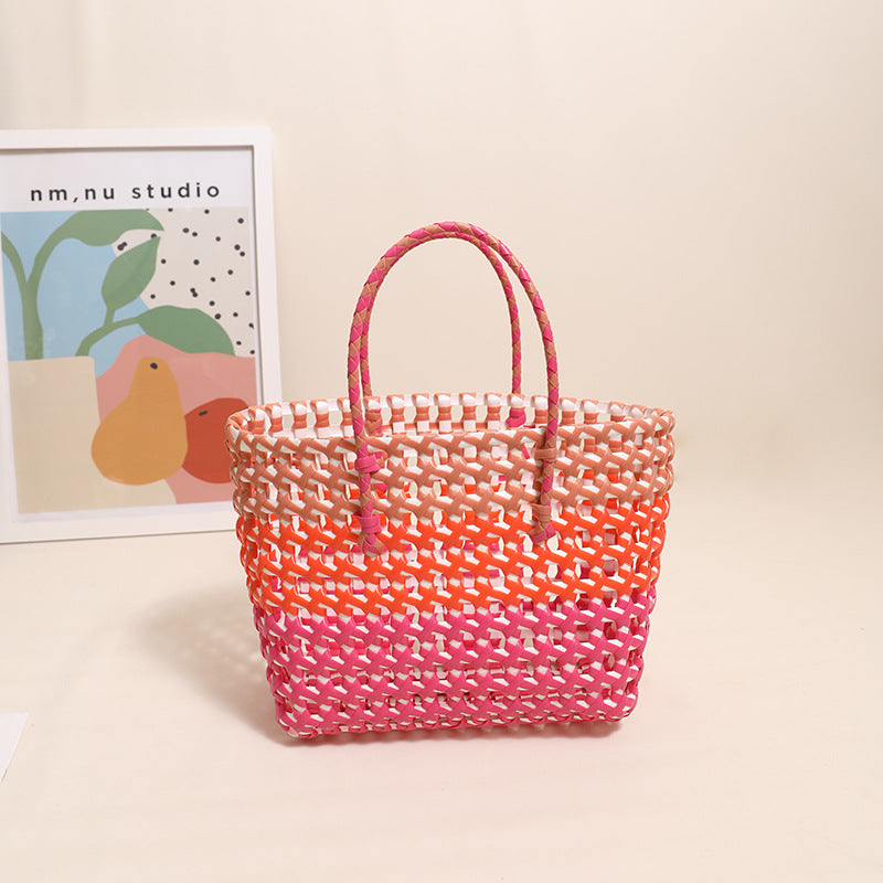 Handcrafted straw bag with colorful gradient Bowlift