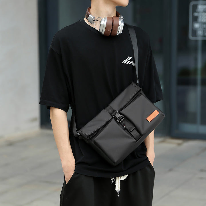 Versatile Waterproof Messenger Bag Bowlift