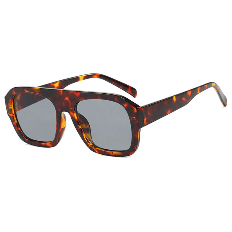 Women's fashionable sunglasses with a sturdy frame and wide lenses Bowlift