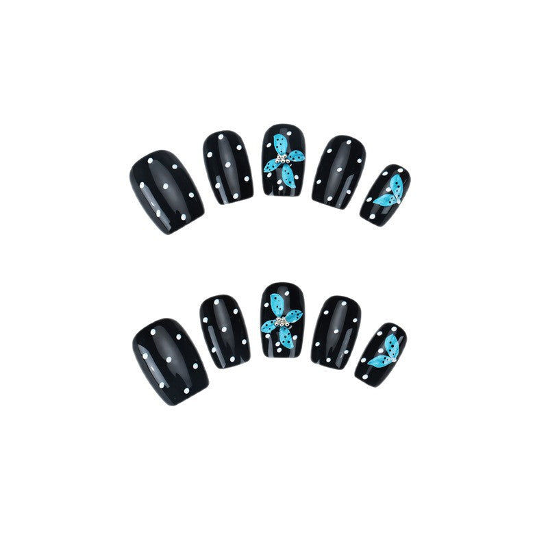 Floral-Embellished Press-On Nail Set Bowlift