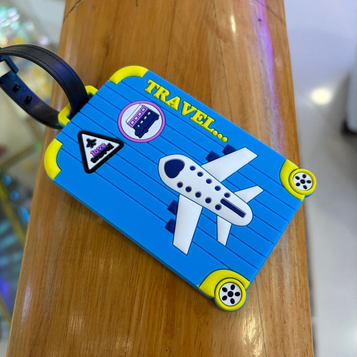 Airplane-Themed Luggage Tag Bowlift