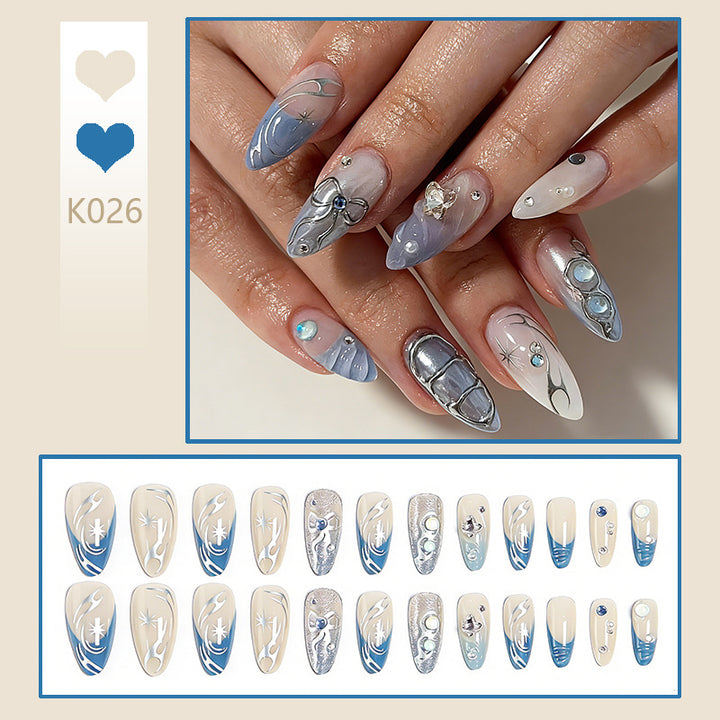 Artful 3D Nail Tips with Delicate Design Bowlift