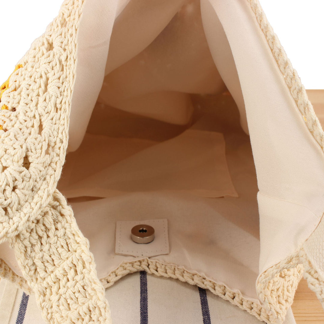 Hand-knotted tote bag with floral crochet motifs Bowlift