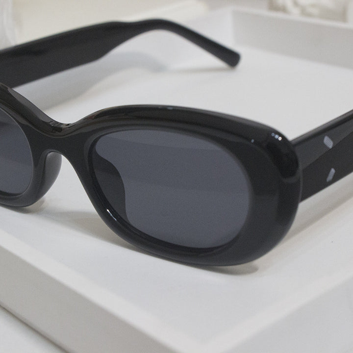 Fashionable Cat-Eye Sunglasses Bowlift