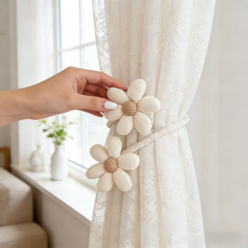 Decorative curtain holder Bowlift