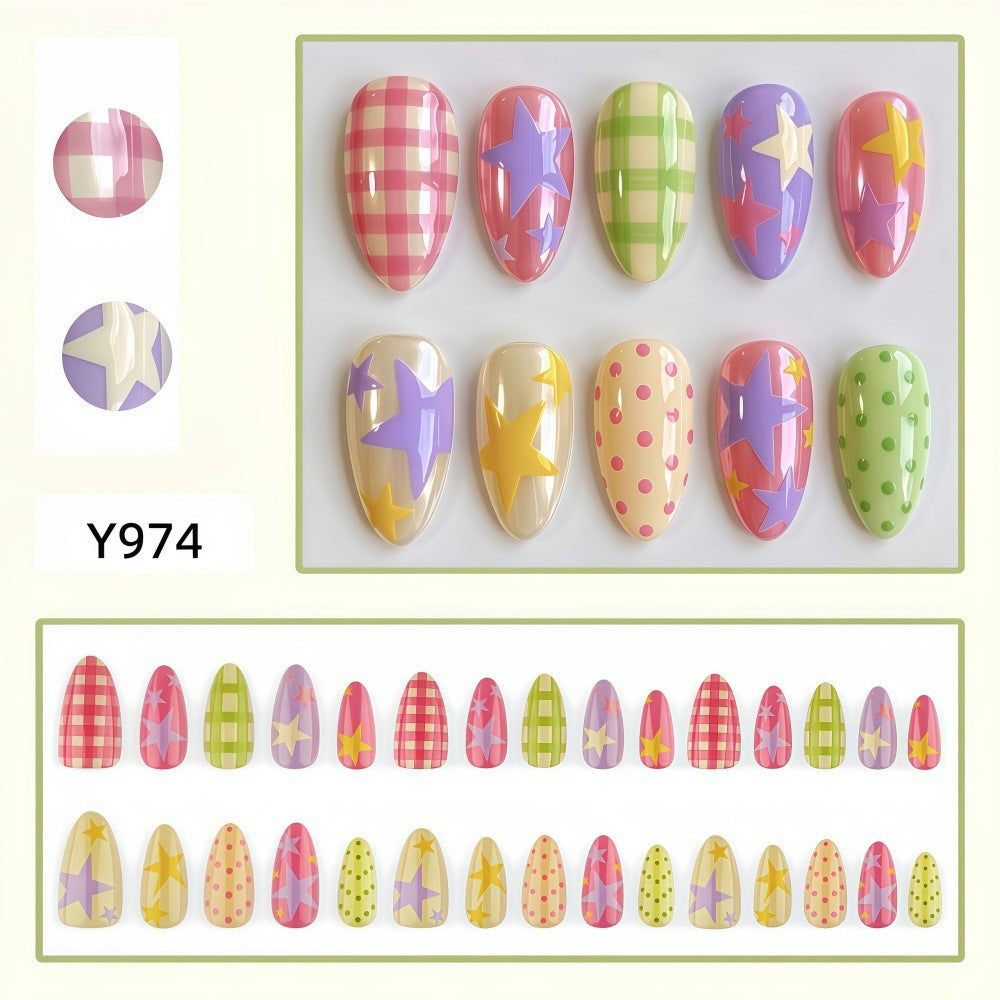 Creative artificial nails in playful star design Bowlift