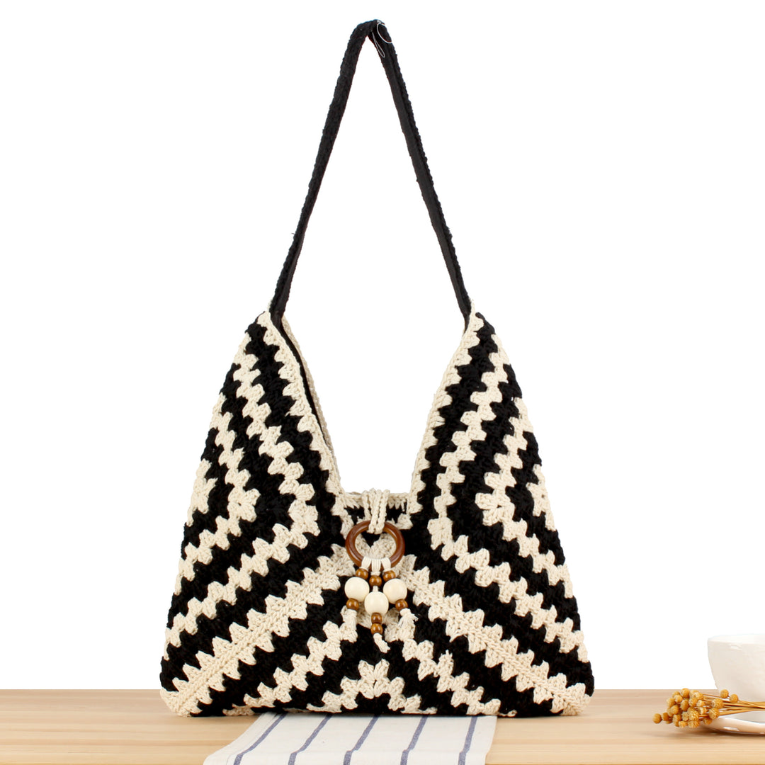 Handbag in Stylish Chevron Design Bowlift