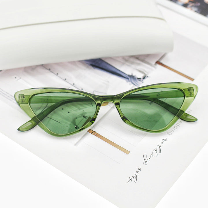 Women's Cat-Eye Sunglasses with Carefully Designed Frame Bowlift