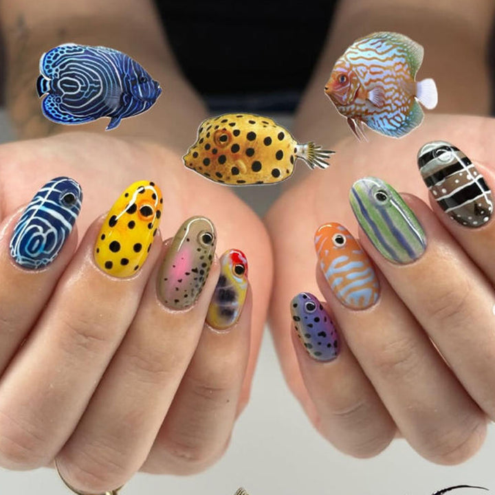Artificial nail set with maritime fish design Bowlift