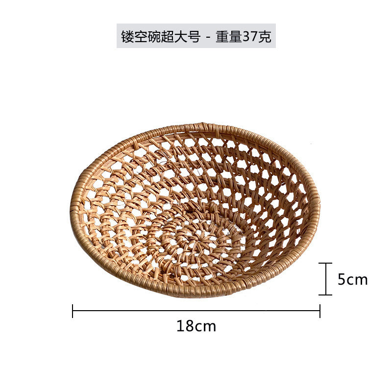 Women's cowhide storage container made of handwoven natural material Bowlift