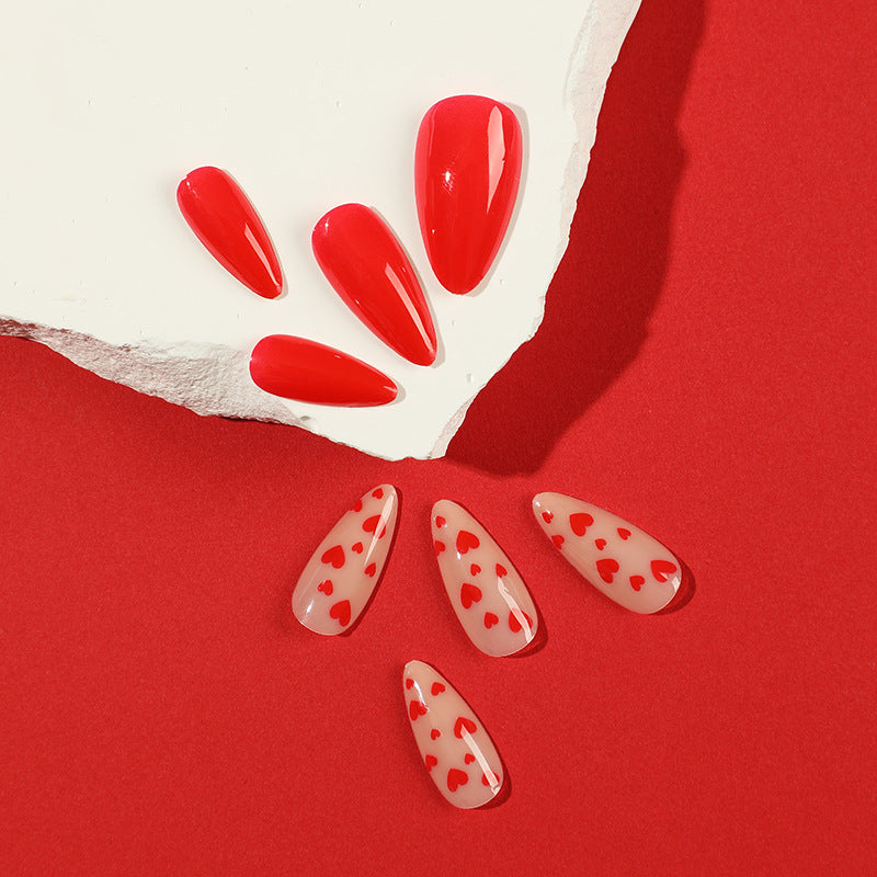 Artificial nails with heart design Bowlift