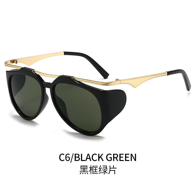 Ladies Fashion Sport Sunglasses with Oversized Frame and Golden Accents Bowlift