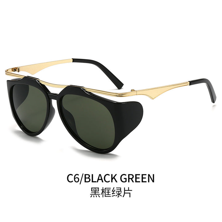 Ladies Fashion Sport Sunglasses with Oversized Frame and Golden Accents Bowlift