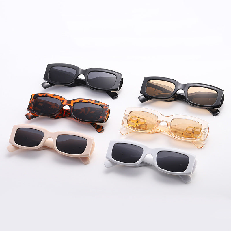 Women's fashionable square sunglasses with luxurious frame accents Bowlift
