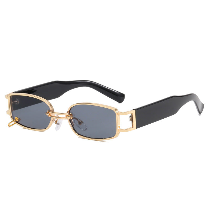 Ladies sunglasses in luxurious rectangular design with golden accents Bowlift